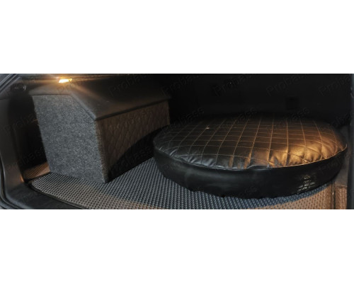 Автомобільний органайзер 50*35*35 посилений зі скошеною кришкою і перегородкою стрічка чорна