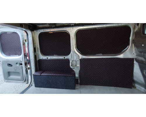 Оббивка багажного відсіку арка Опель Віваро ( Opel Vivaro ) стандарта довжина кузова стрічка червона