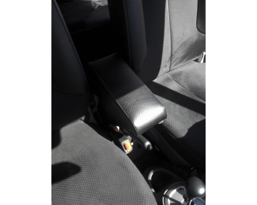Автомобільний підлокітник Пежо 107 ( Peugeot 107 ) перфорація чорний